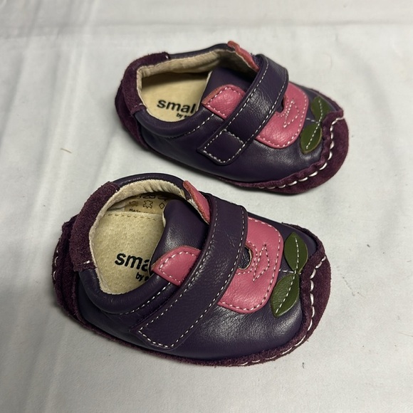 See Kai Run - Purple and Pink Baby Walker Shoes with Velcro Strap - Picture 4 of 4